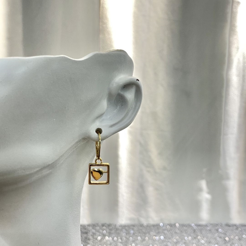 Ce1i*e earrings